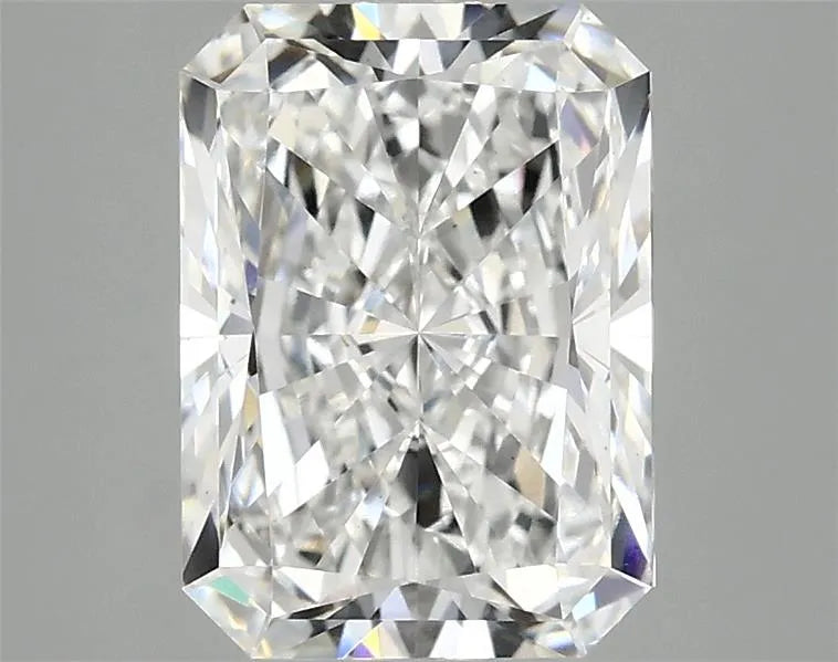 2.88ct Radiant Lab Grown Diamond (Colour E, Clarity VS2, IGI Certified)