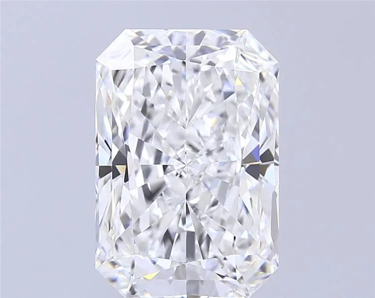 6.07ct Radiant Lab Grown Diamond (Colour E, Clarity VS1, IGI Certified)