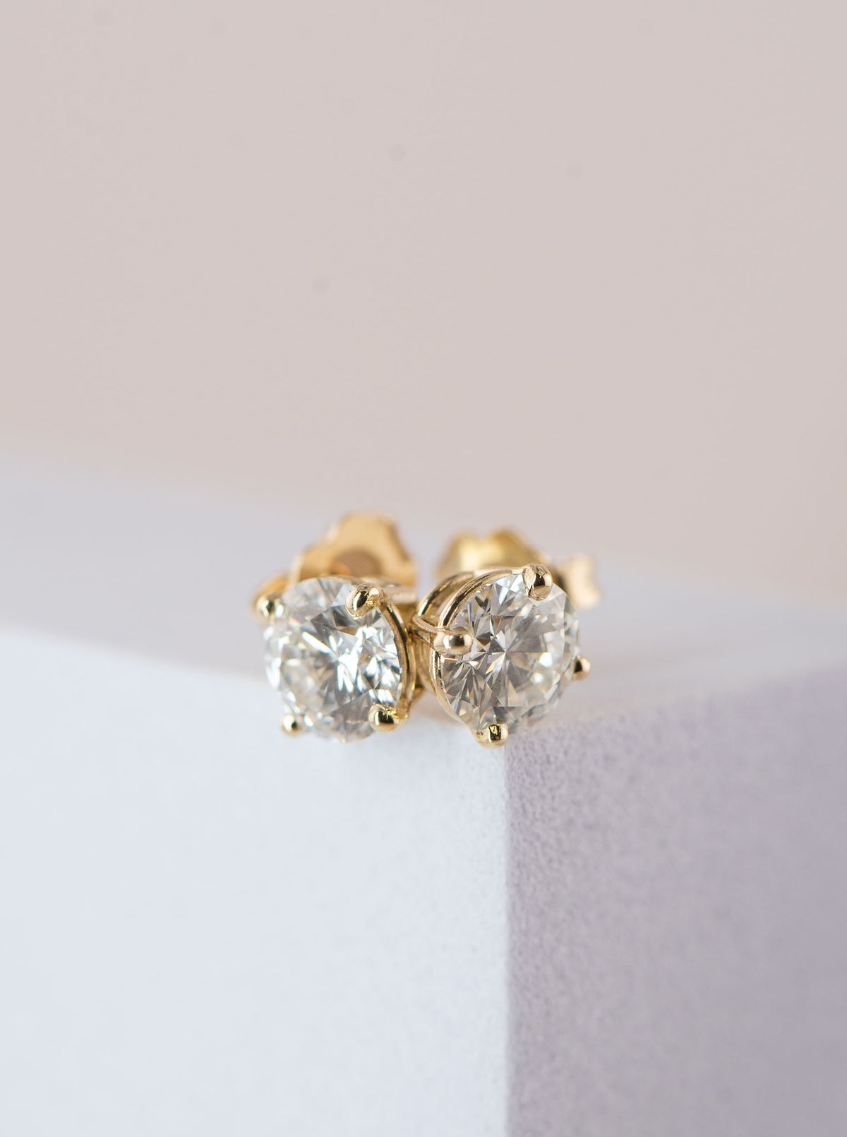 14K Gold Stud Earrings Round Lab-Grown Diamond