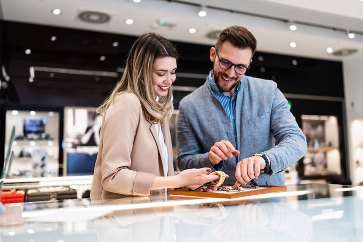 How Big-Name Jewellery Stores Compare to Custom Jewellers