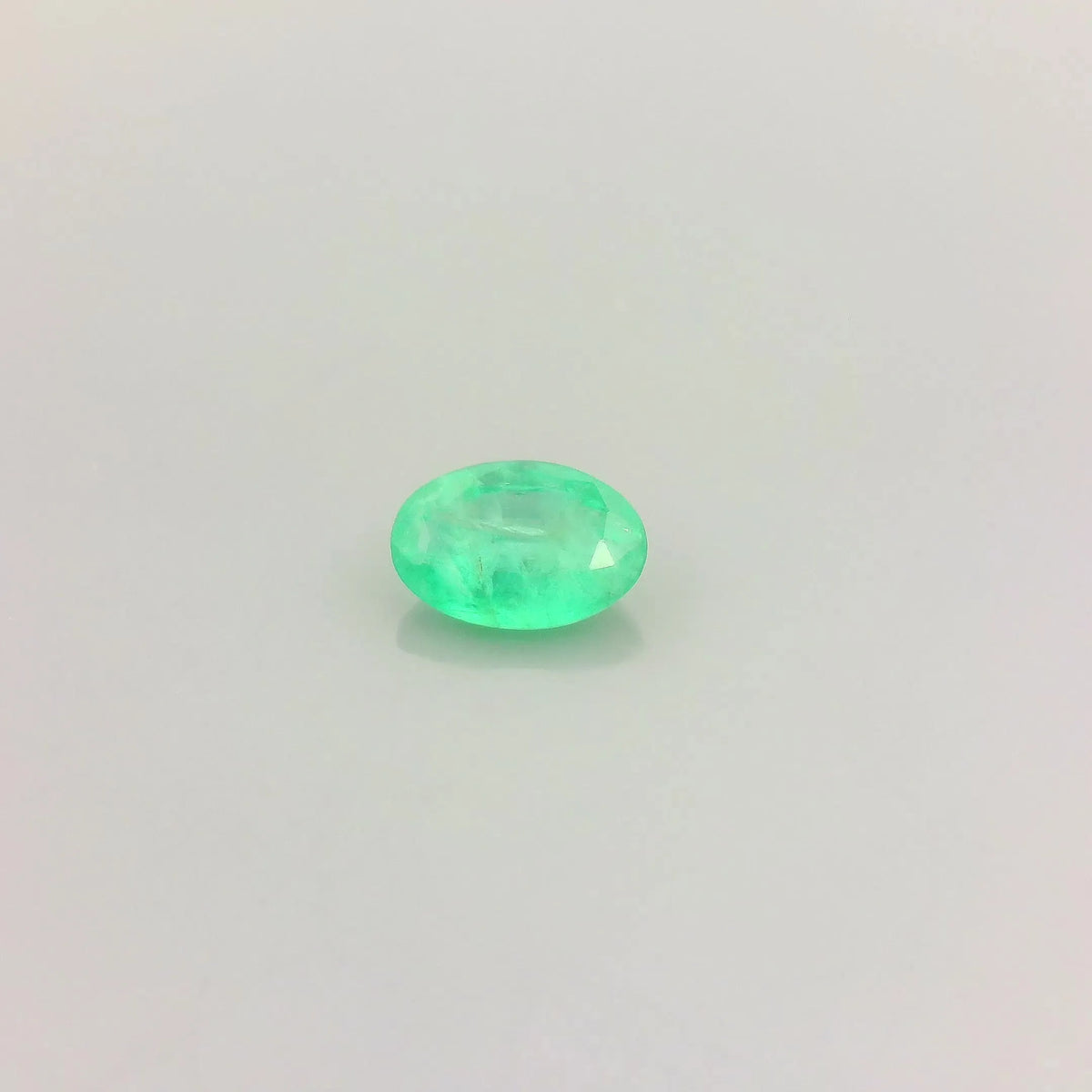 0.43ct Oval Natural Emerald (Colour Green, Clarity Slightly Included, Cut Faceted)