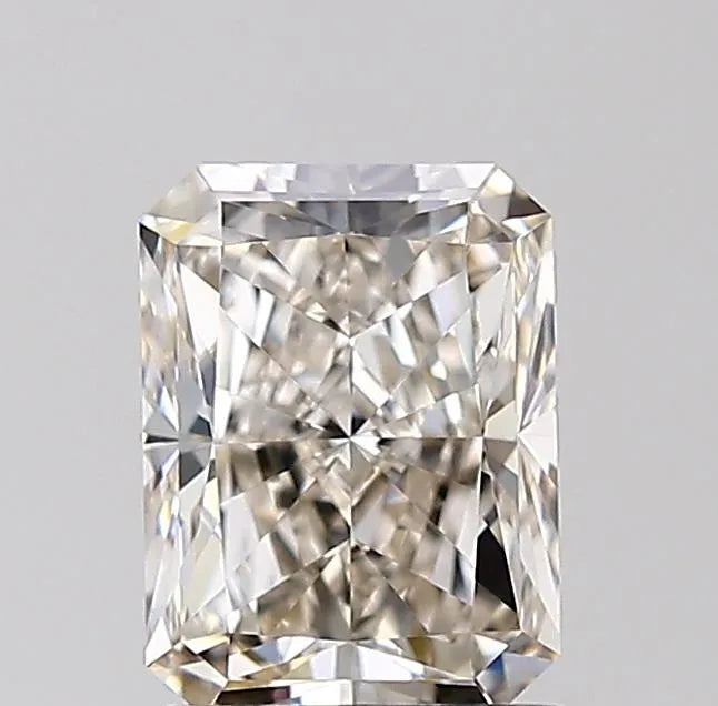 1.51ct Radiant Natural Diamond (Colour J, Clarity VVS2, GIA Certified)