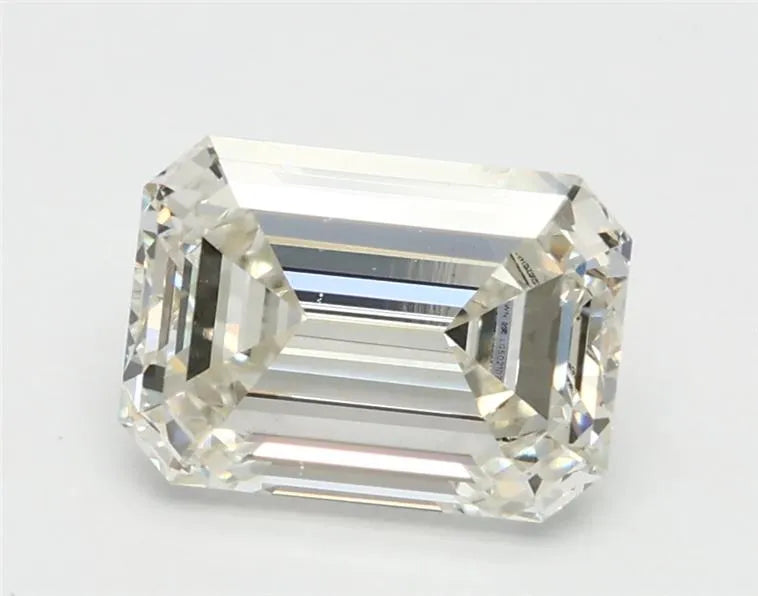 1.62ct Emerald Lab Grown Diamond (Colour J, Clarity VS2, IGI Certified)