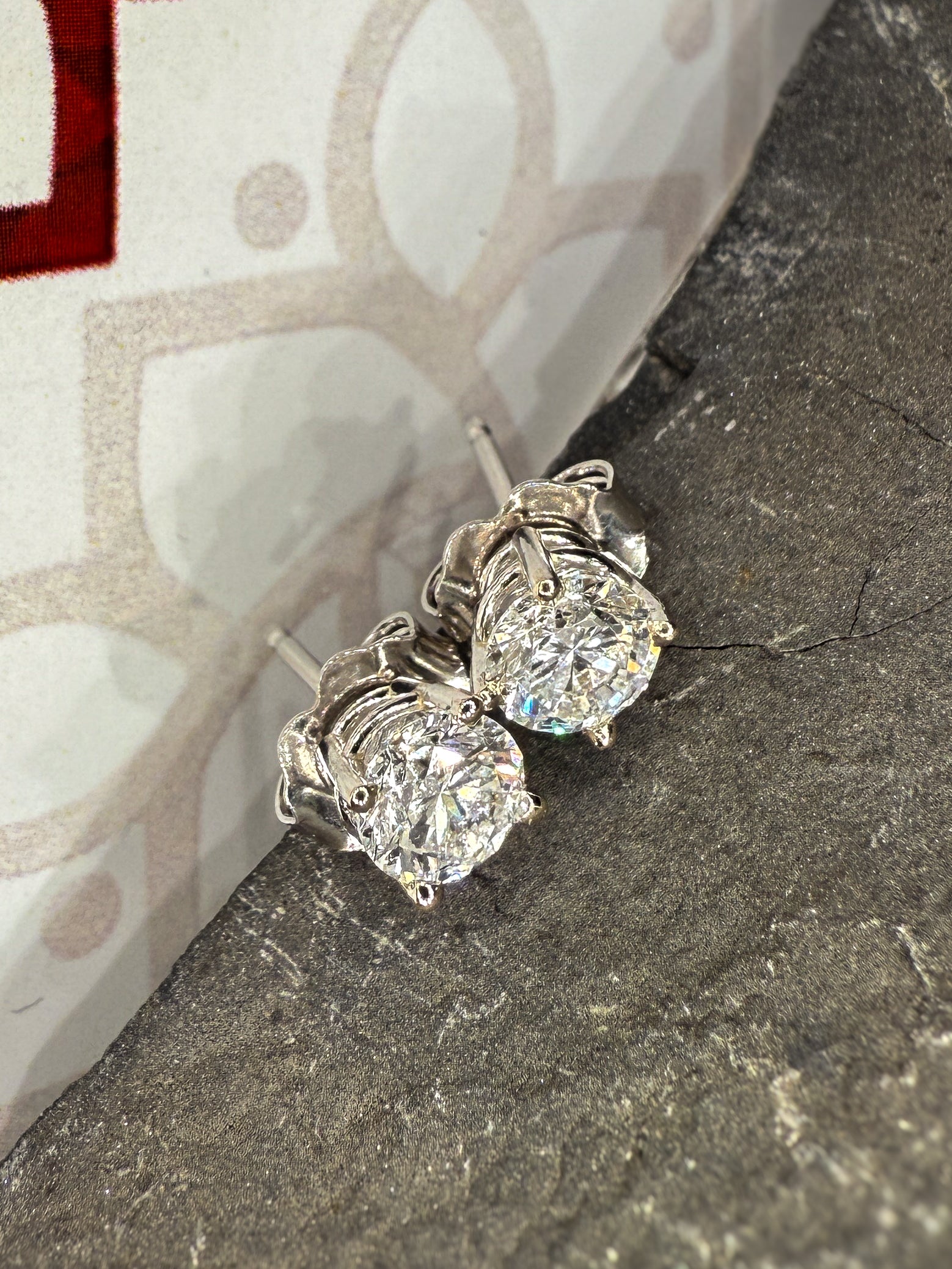 Round Lab-Grown Diamond Stud Earrings (14k Gold)