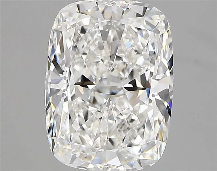2.81ct Cushion modified Lab Grown Diamond (Colour F, Clarity VVS1, IGI Certified)