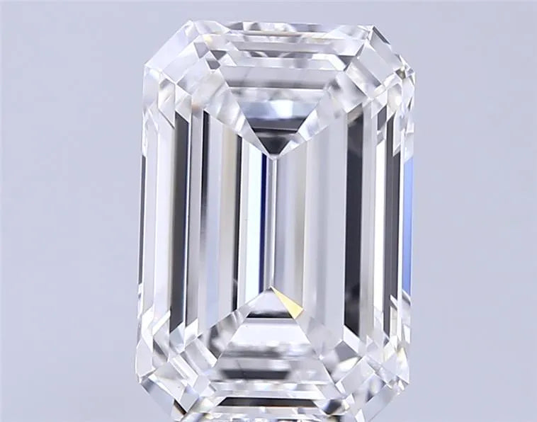 3.75ct Emerald Lab Grown Diamond (Colour E, Clarity VVS2, IGI Certified)
